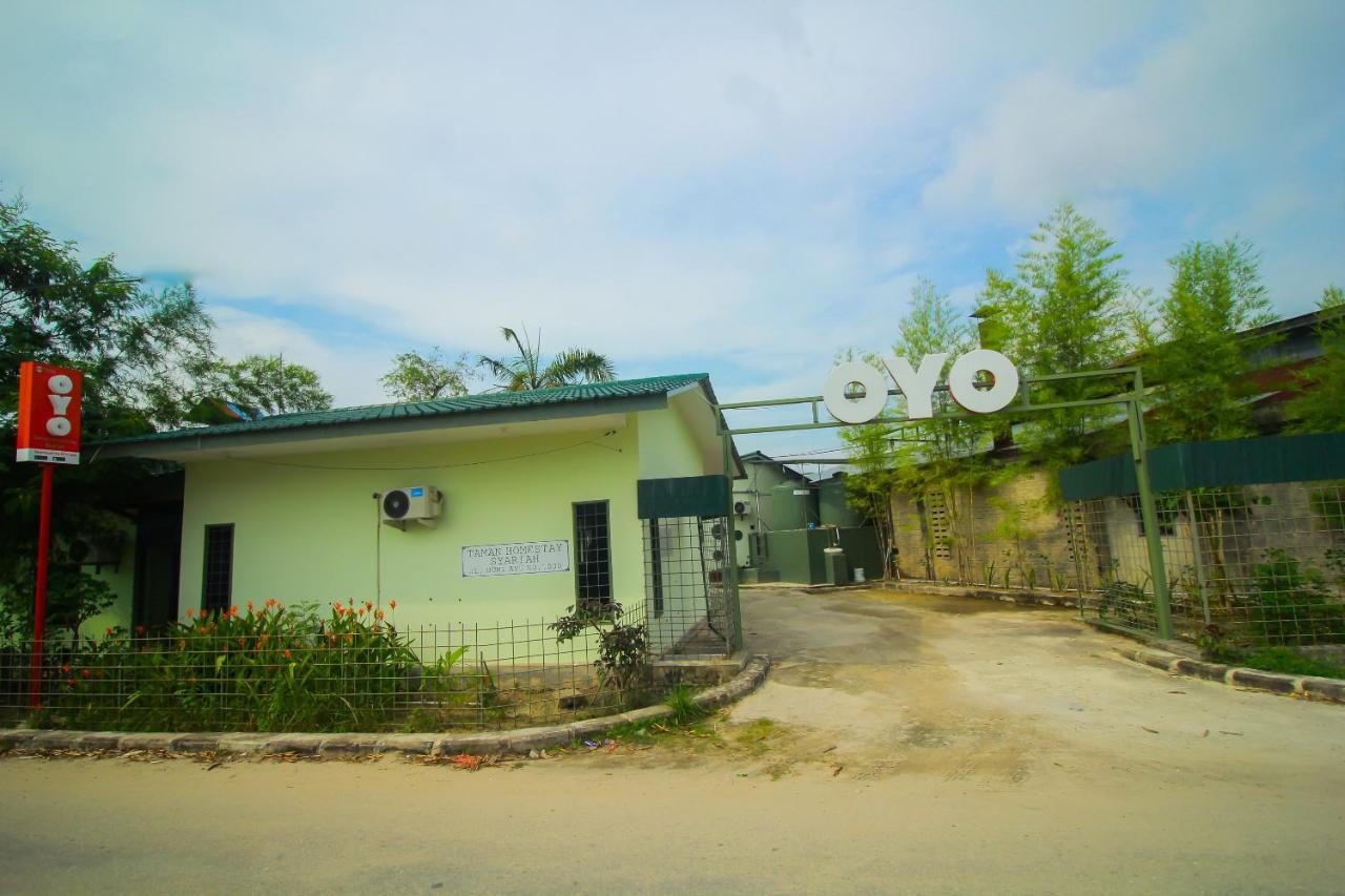 Oyo 1596 Taman Homestay Syariah Dumai Kültér fotó