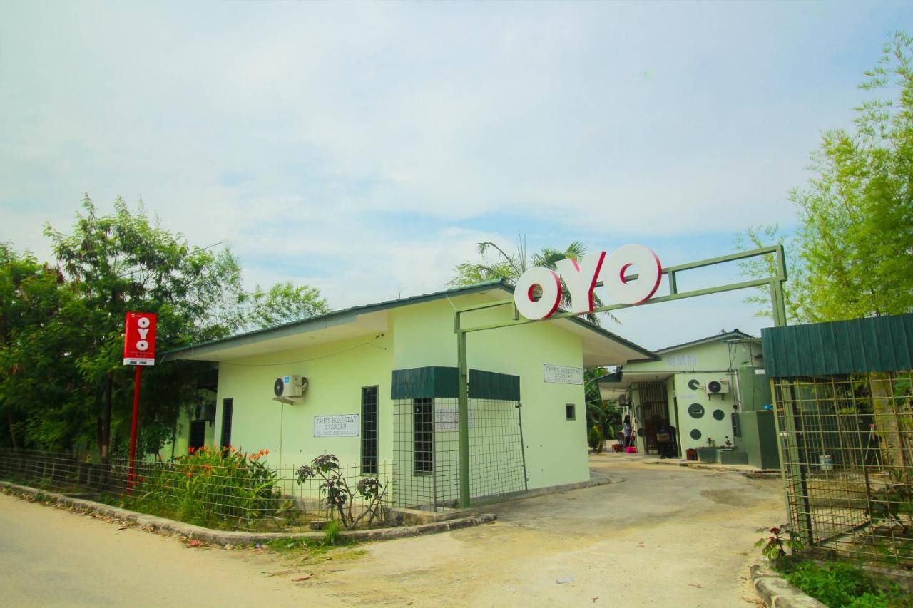 Oyo 1596 Taman Homestay Syariah Dumai Kültér fotó