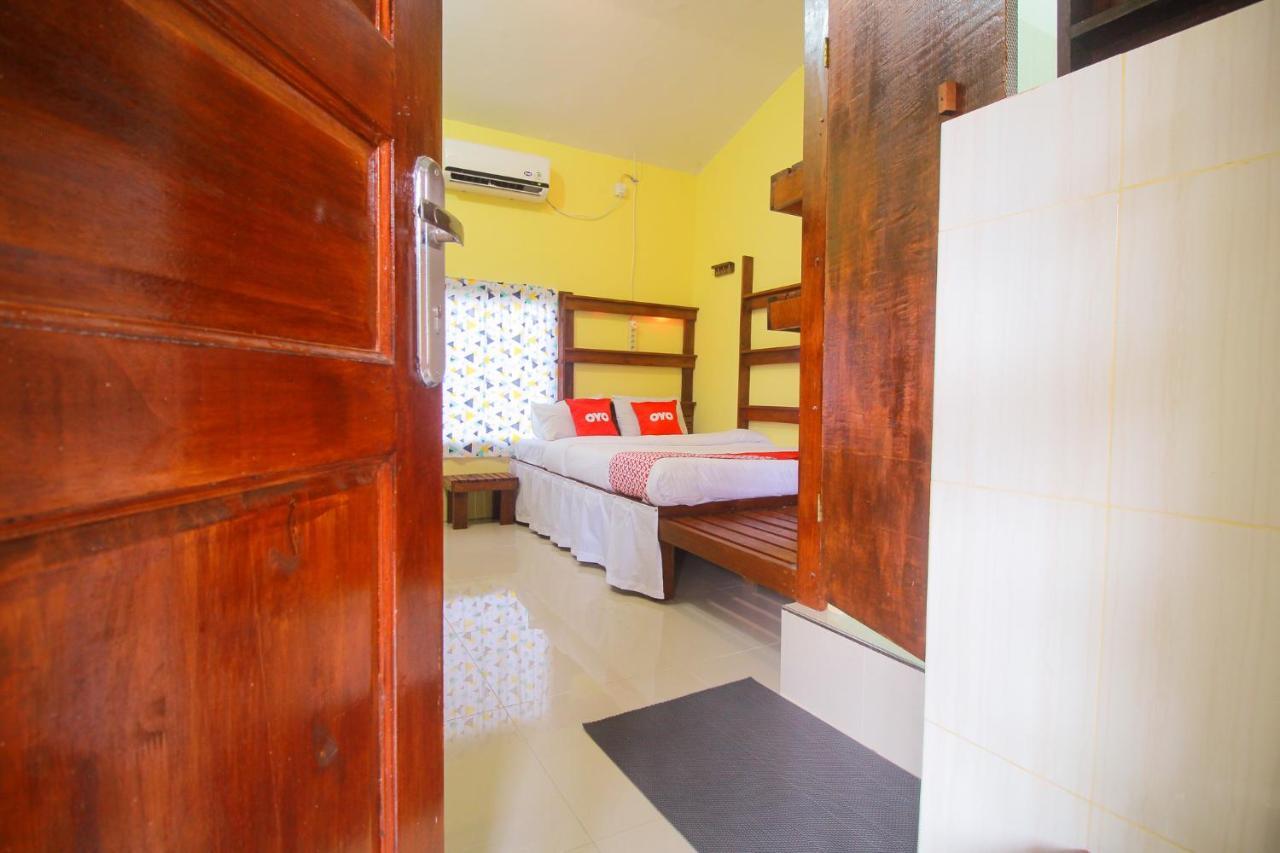 Oyo 1596 Taman Homestay Syariah Dumai Kültér fotó