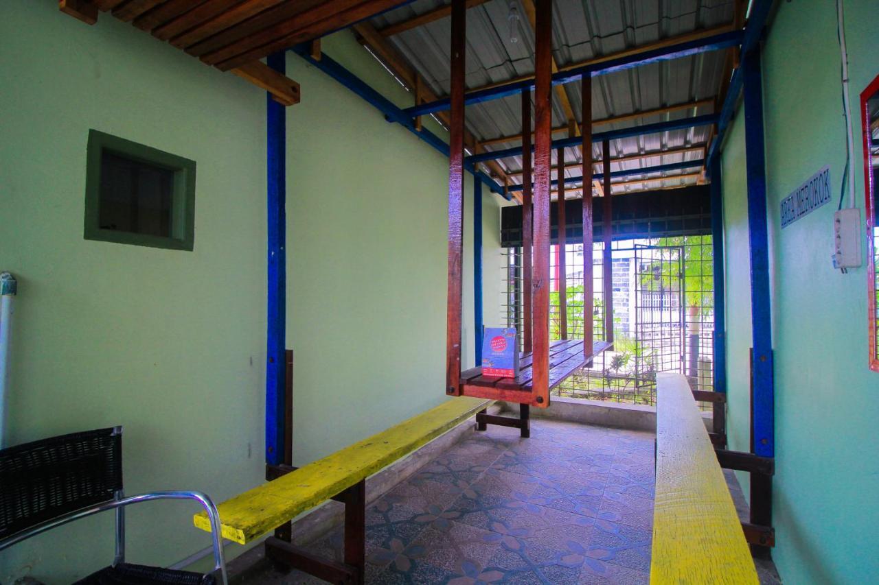 Oyo 1596 Taman Homestay Syariah Dumai Kültér fotó