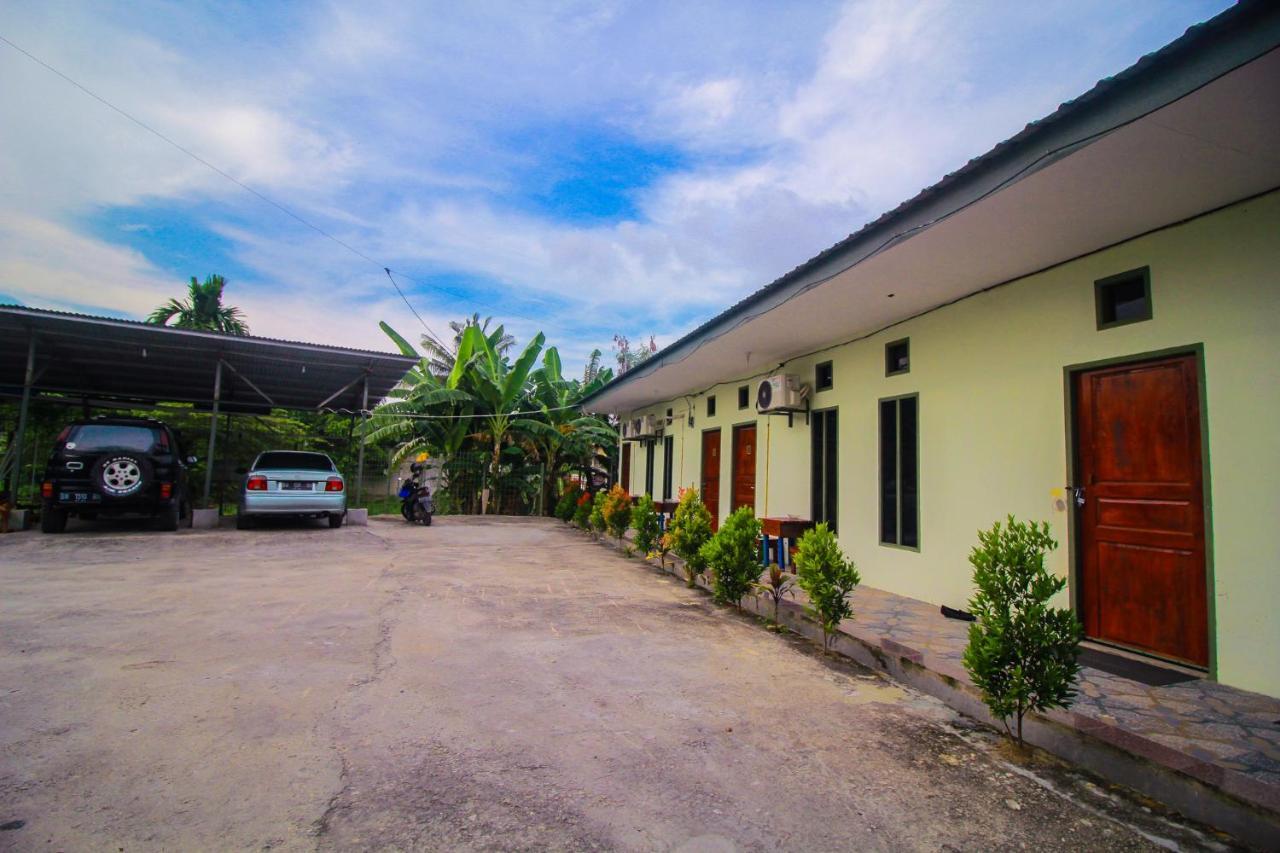 Oyo 1596 Taman Homestay Syariah Dumai Kültér fotó